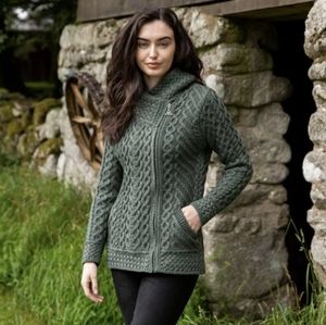 Aran Craft 100% Merino Wool Claddagh Heart Design Hooded Cardigan Dark Green